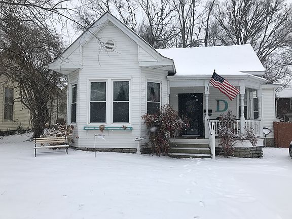 2nd image of 207 Holt Ave