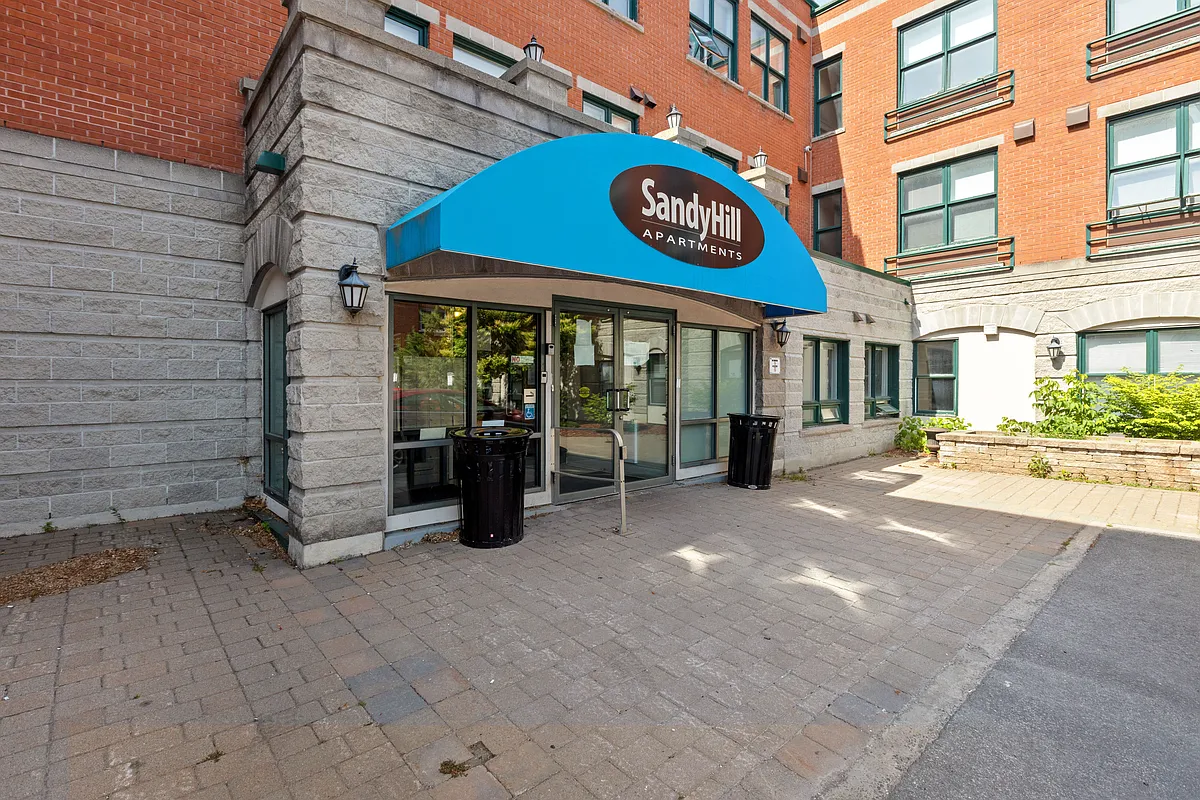 Building Photo - 353 Friel St