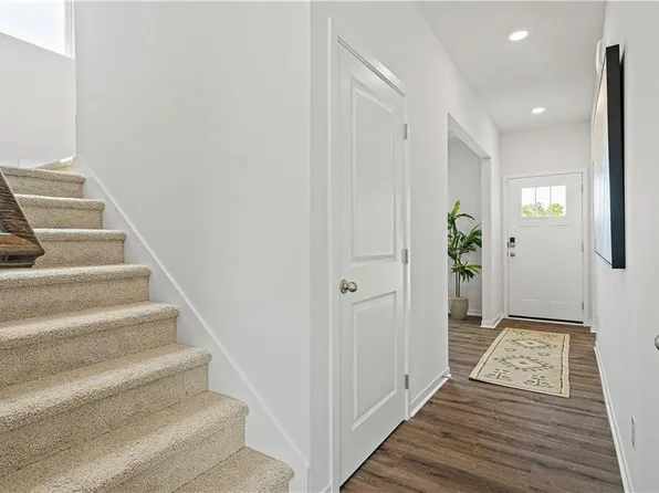 10308 Tuscany Pkwy, Peculiar, MO 64078