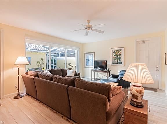 4th image of 28570 Alessandria Cir
