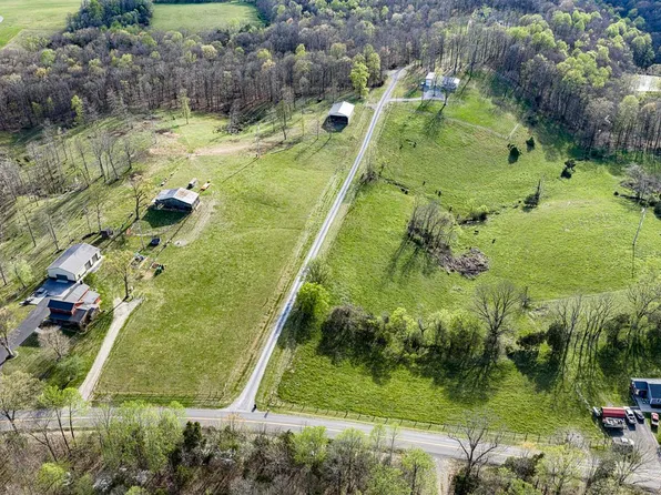 1111 Halifax Rd, Scottsville, KY 42164