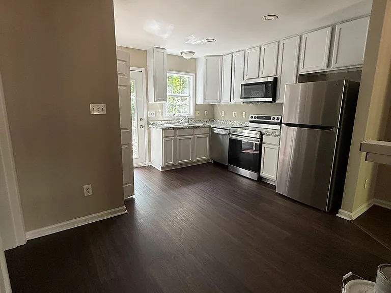 5121 Vann St #5121 — Photo 8