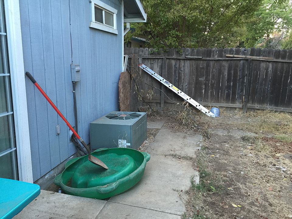 2nd image of 9295 Loma Ln