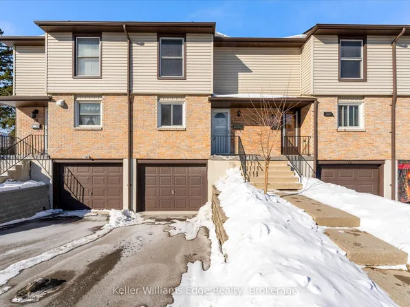 10 Angus Rd #17, Hamilton, ON L8K 6K3