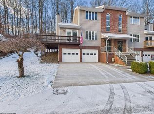 97 Timberbrook Ln, Bridgeport, WV 26330