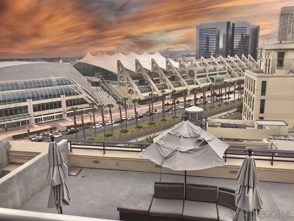 1st image of 207 5th Ave #1201