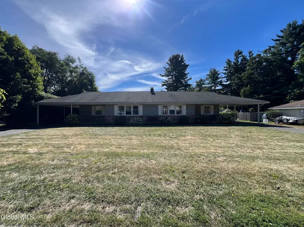 40 Old Troy Road, East Greenbush, NY 12061