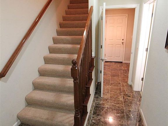 5th image of 607 Heather Glenn Ln