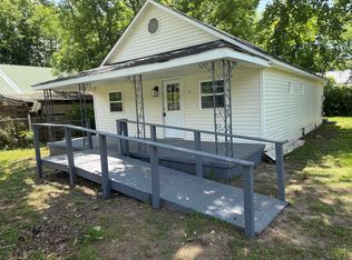 100 Sutton St, Savannah, TN 38372