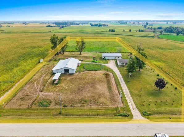W1641 Ortlepp Rd, Chilton, WI 53014