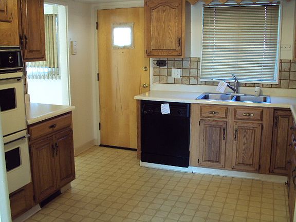 4th image of 313 W Glengate Ave