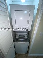 3 bed, 2.0 bath, $2,050 — Photo 4