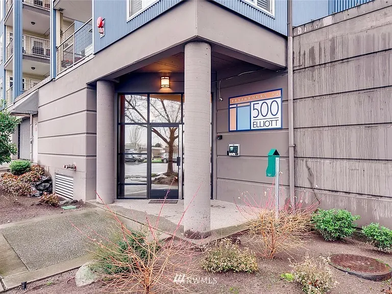 500 Elliott Ave W #411 — Photo 1