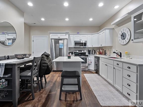 5th image of 565 Pioneer Rd #215