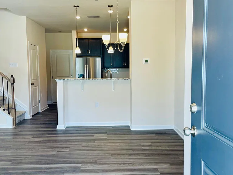 2402 Hedge Maple Dr — Photo 2