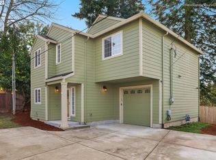 8778 NE Siskiyou St, Portland, OR