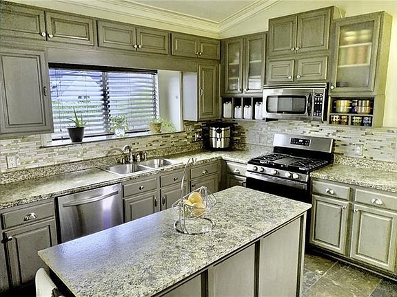 4th image of 318 Nottaway Dr