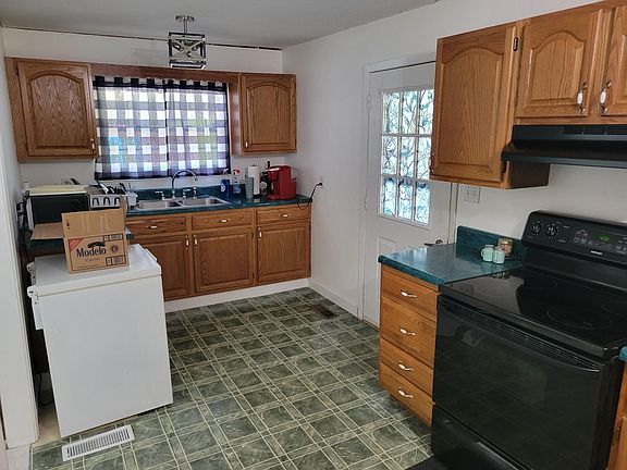 3rd image of 2024 Wilson Ave