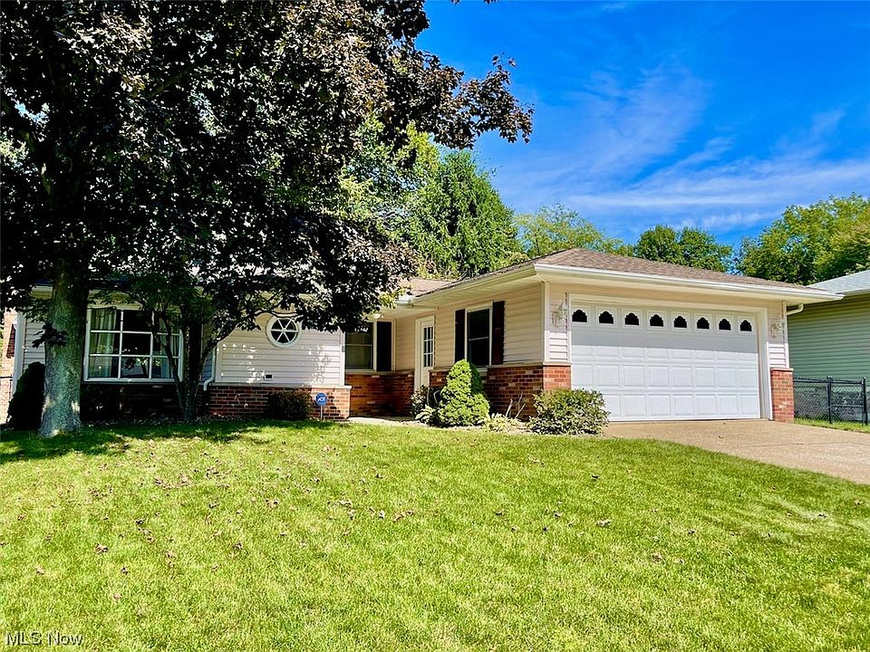1st image of 445 Melony Ln