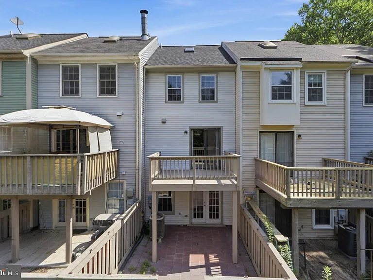 9504 Dunbrook Ct — Photo 20