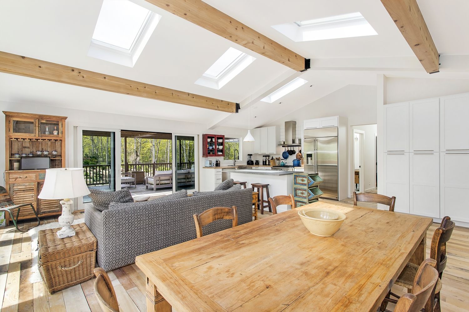  Great-room dining area