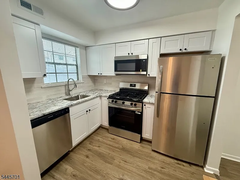 125 Riva Dr