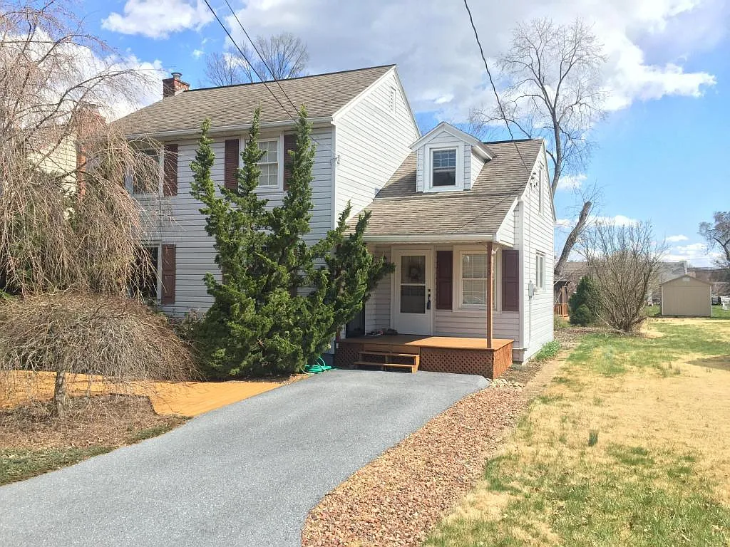 1413 Clearview Ave photo 1