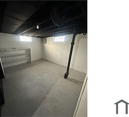 3rd image of 23007 Beechwood Ave