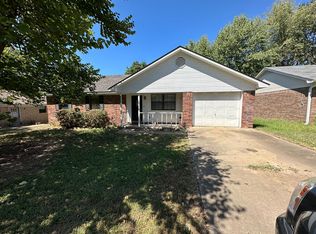 603 Twin Oak Dr, Russellville, AR 72802