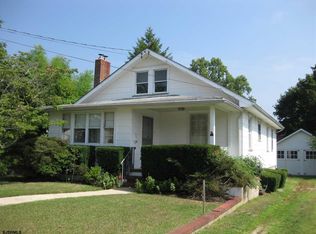 18 E Lee Ave, Absecon, NJ 08201