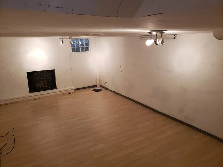 343 Goldsmith Rd — Photo 7