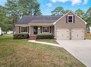 572 Akron Ave, Chesapeake, VA 23322