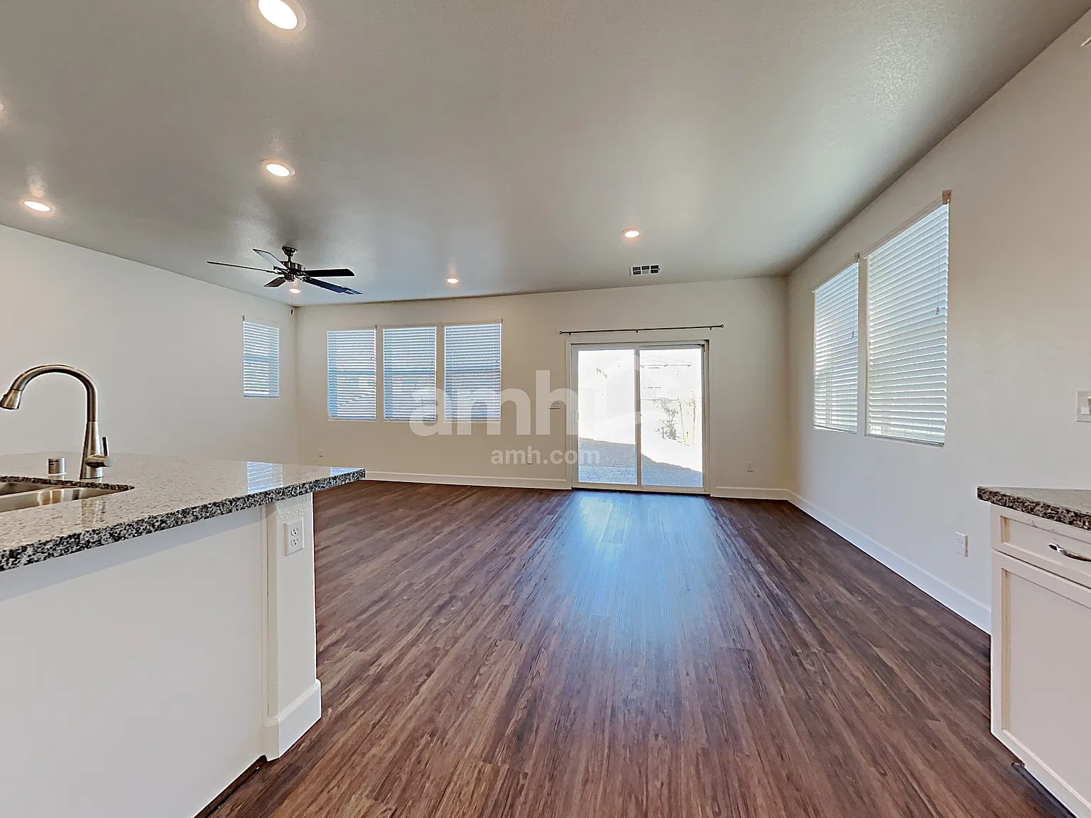 4 bed, 3.5 bath, 2113 sqft, $2,540 — Photo 4