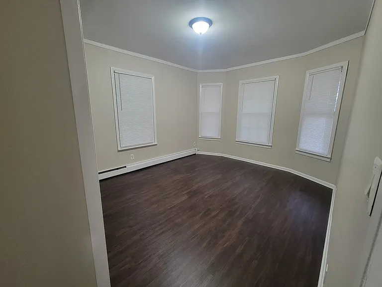 Master Bedroom pic #2