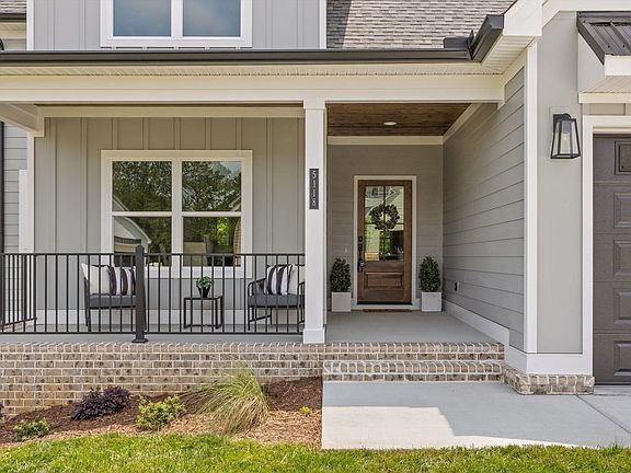 3rd image of 5118 Judd Way NW