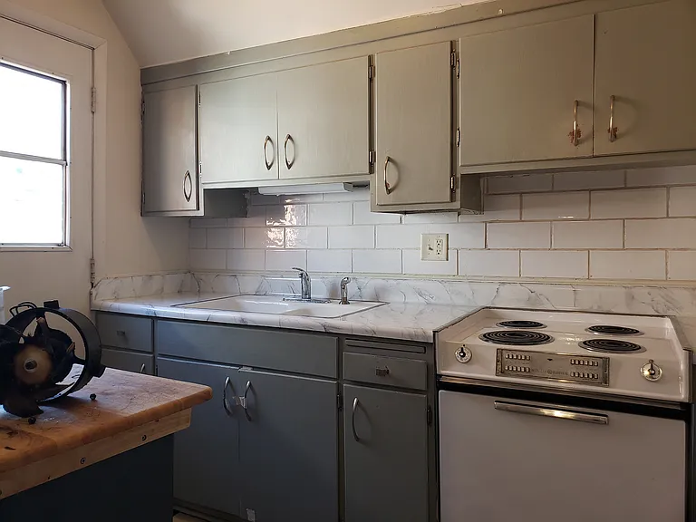 111 E Gilman St #2 — Photo 6
