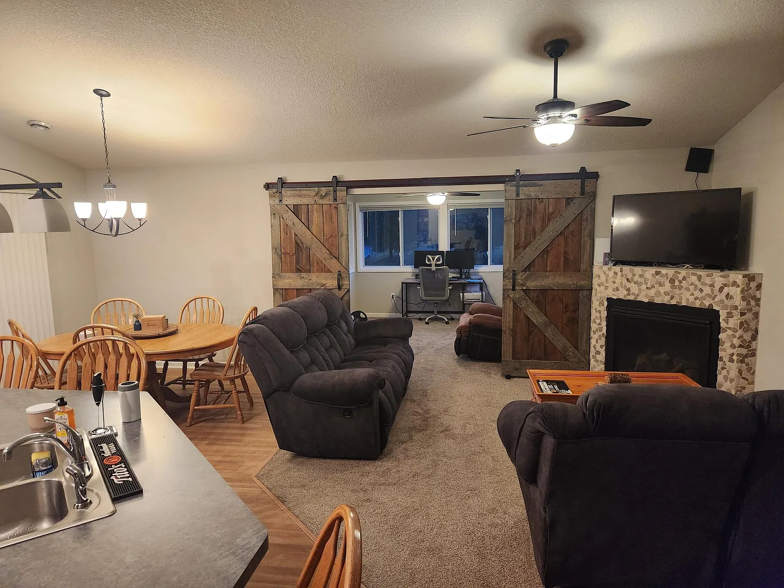 2 bed, 1417 sqft, $2,250 — Photo 3
