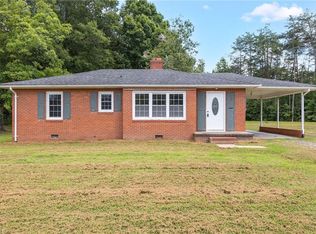 299 Beagle Club Rd, Stoneville, NC 27048
