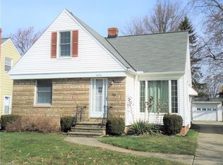 8214 Salisbury Dr, Parma, OH