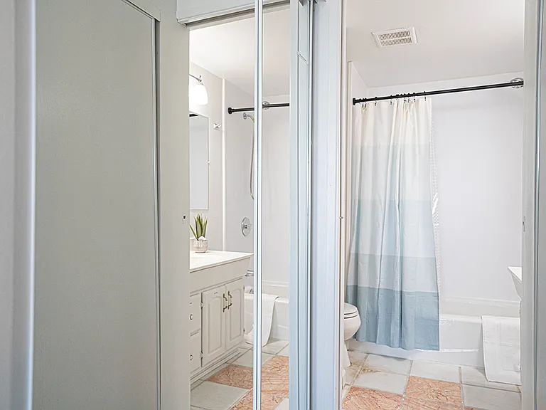4027 Beach Dr SW #1 — Photo 15
