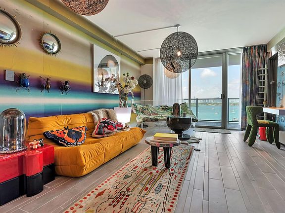 3rd image of 1100 West Avenue #1020
