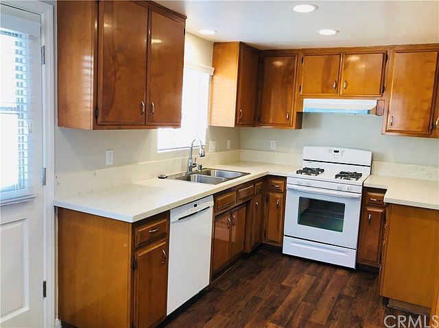 2nd image of 1106 Okoboji Dr