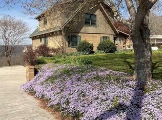 132 Millers Mill Estate Rd, Byrdstown, TN 38549