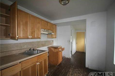 1st image of 313 S D St