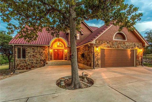 1st image of 415 Honeycomb Cir