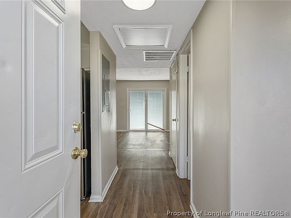 4th image of 416 Kirkcaldy Ct