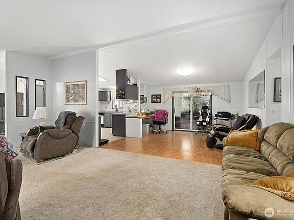 5th image of 8430 SE 15th Place #91