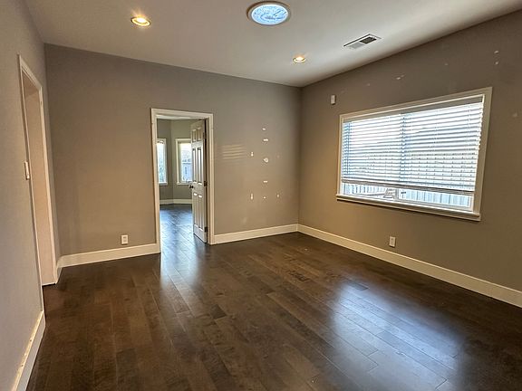 4th image of 864 Miller Ave