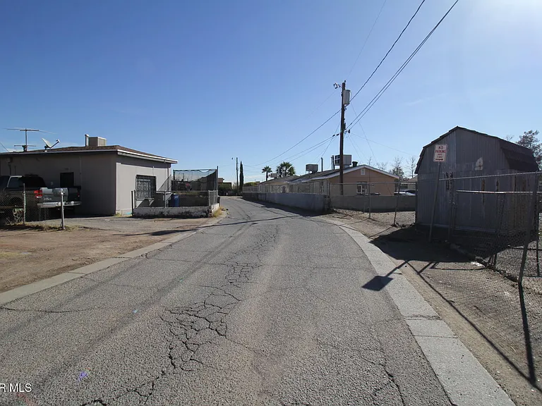 8903 Old County Road A #EL — Photo 26