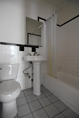 Rented by Bohemia Realty Group | media 6